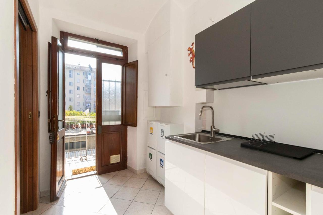 شقة Colourful Flat San Donato تورينو المظهر الخارجي الصورة