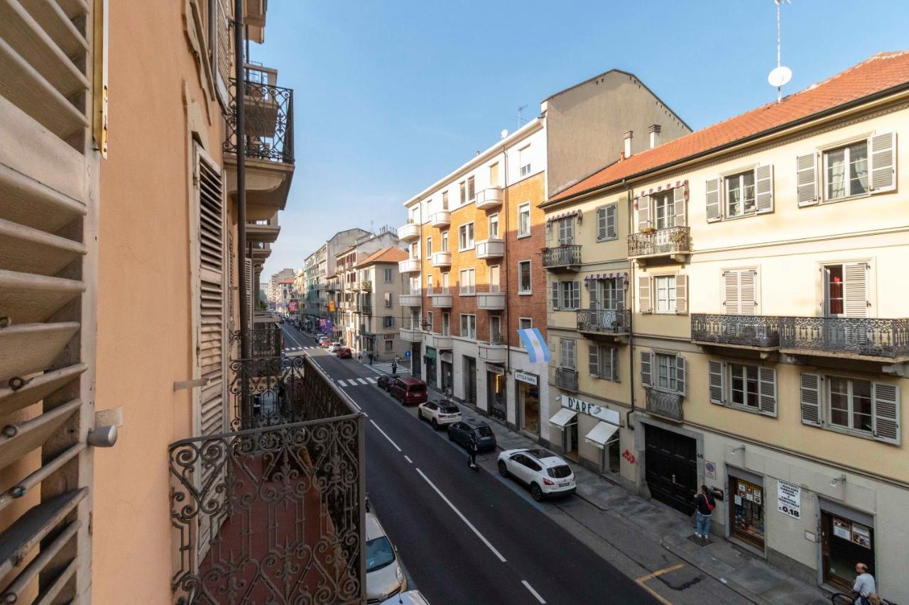 شقة Colourful Flat San Donato تورينو المظهر الخارجي الصورة