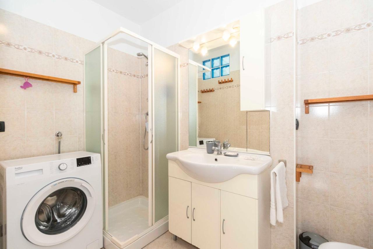 شقة Colourful Flat San Donato تورينو المظهر الخارجي الصورة