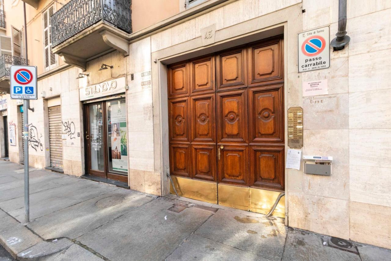 شقة Colourful Flat San Donato تورينو المظهر الخارجي الصورة