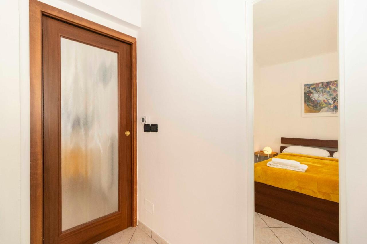 شقة Colourful Flat San Donato تورينو المظهر الخارجي الصورة