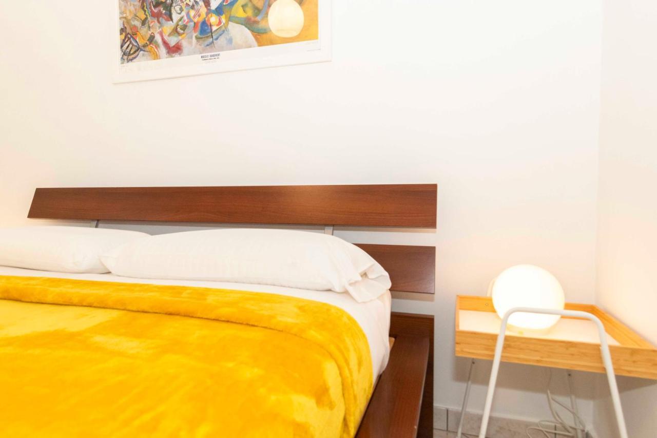 شقة Colourful Flat San Donato تورينو المظهر الخارجي الصورة